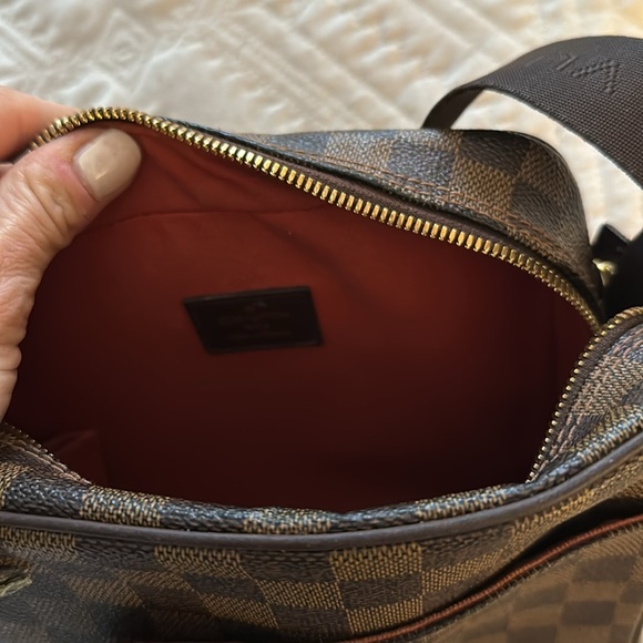 Louis Vuitton Crossbody - Picture 2 of 7